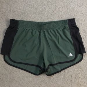 Green adidas shorts size L/XL ✨